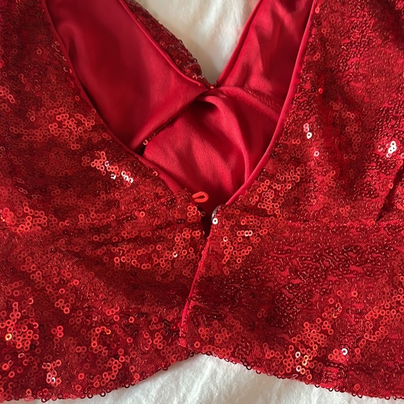 Lulus 2 piece sequin crop top with skirt size XS NWT - Picture 8 of 9